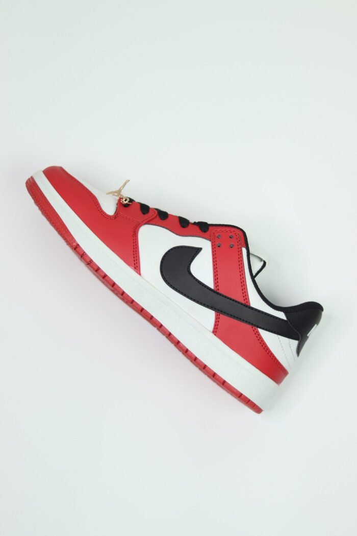 Air Jordan 1 Low Chicago Red