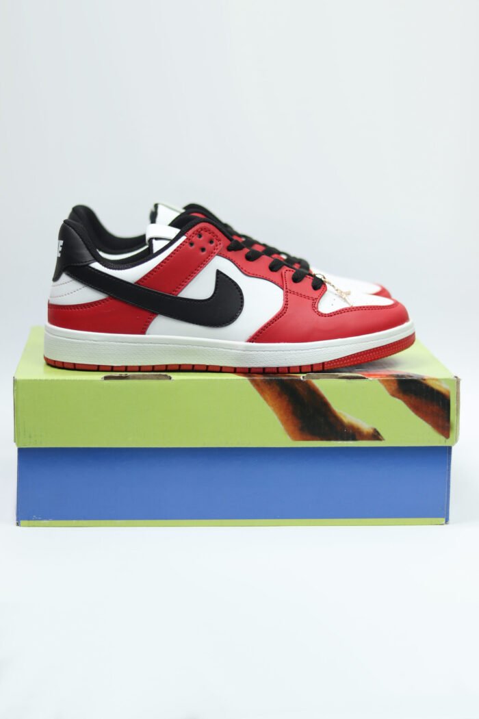 Air Jordan 1 Low Chicago Red - Image 9