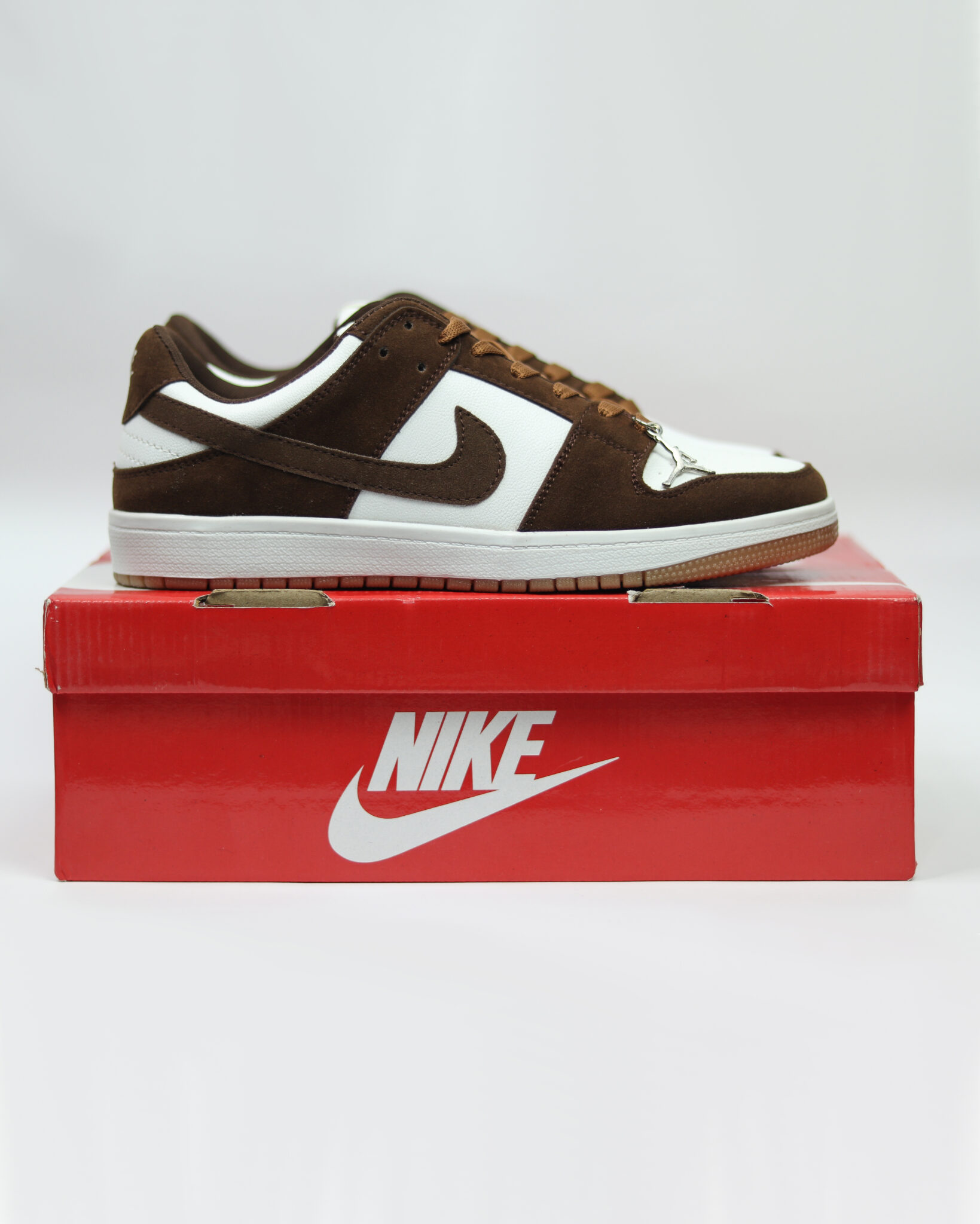 Low Dunk New Mocha Brown - Image 9