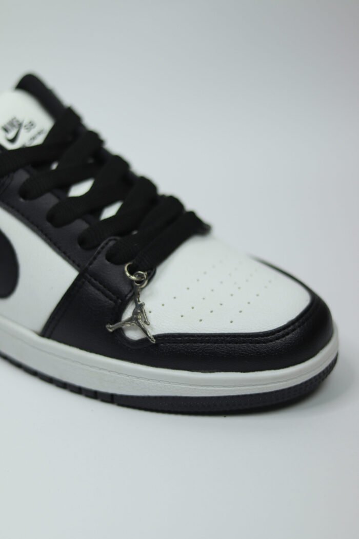 Low Dunk Panda - Favourite Edition - Image 4