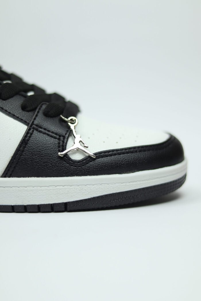 Low Dunk Panda - Favourite Edition - Image 2
