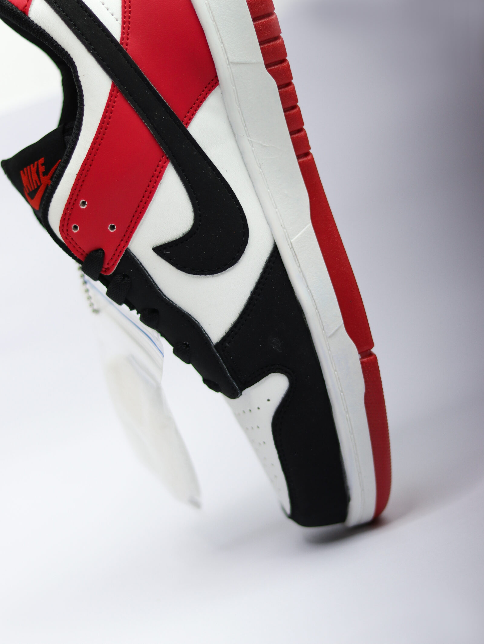 SB Dunk Low Premium Black Toe - Image 8