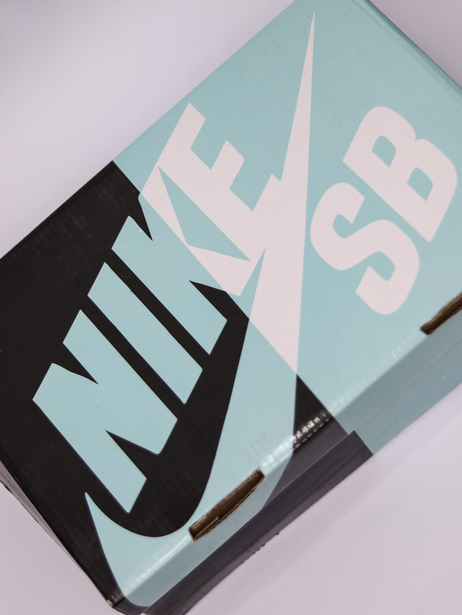 Travis Scott X Air Jordan 1 Low Mocha - Image 11