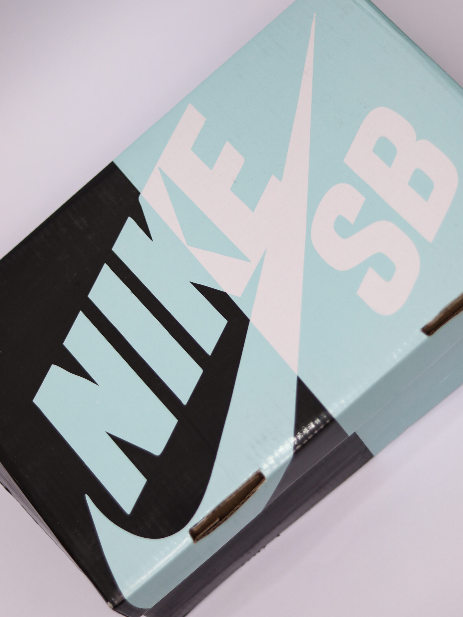 SB Dunk Low Premium Black Toe - Image 11