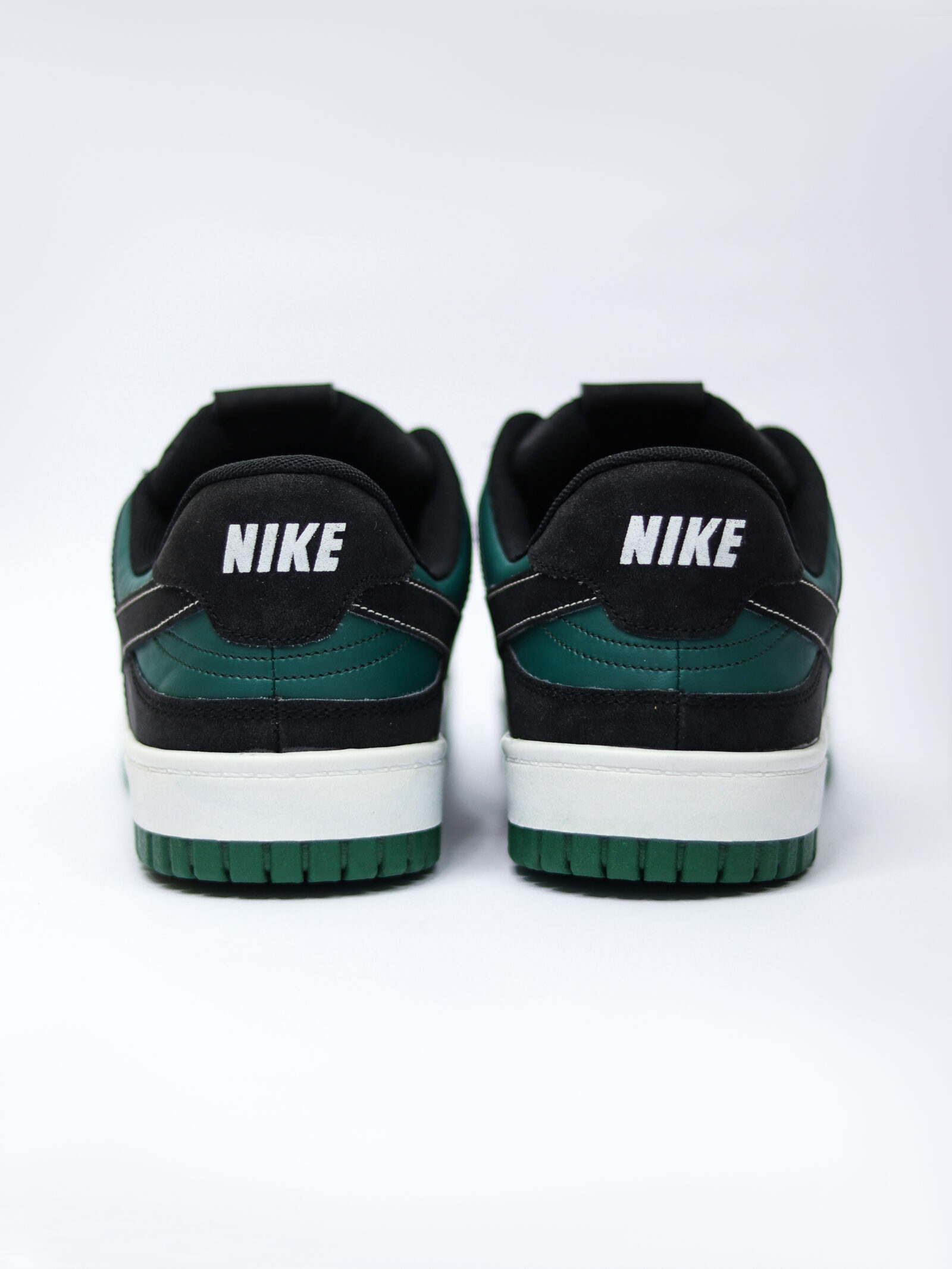 SB Dunk Low Premium Black Green - Image 7