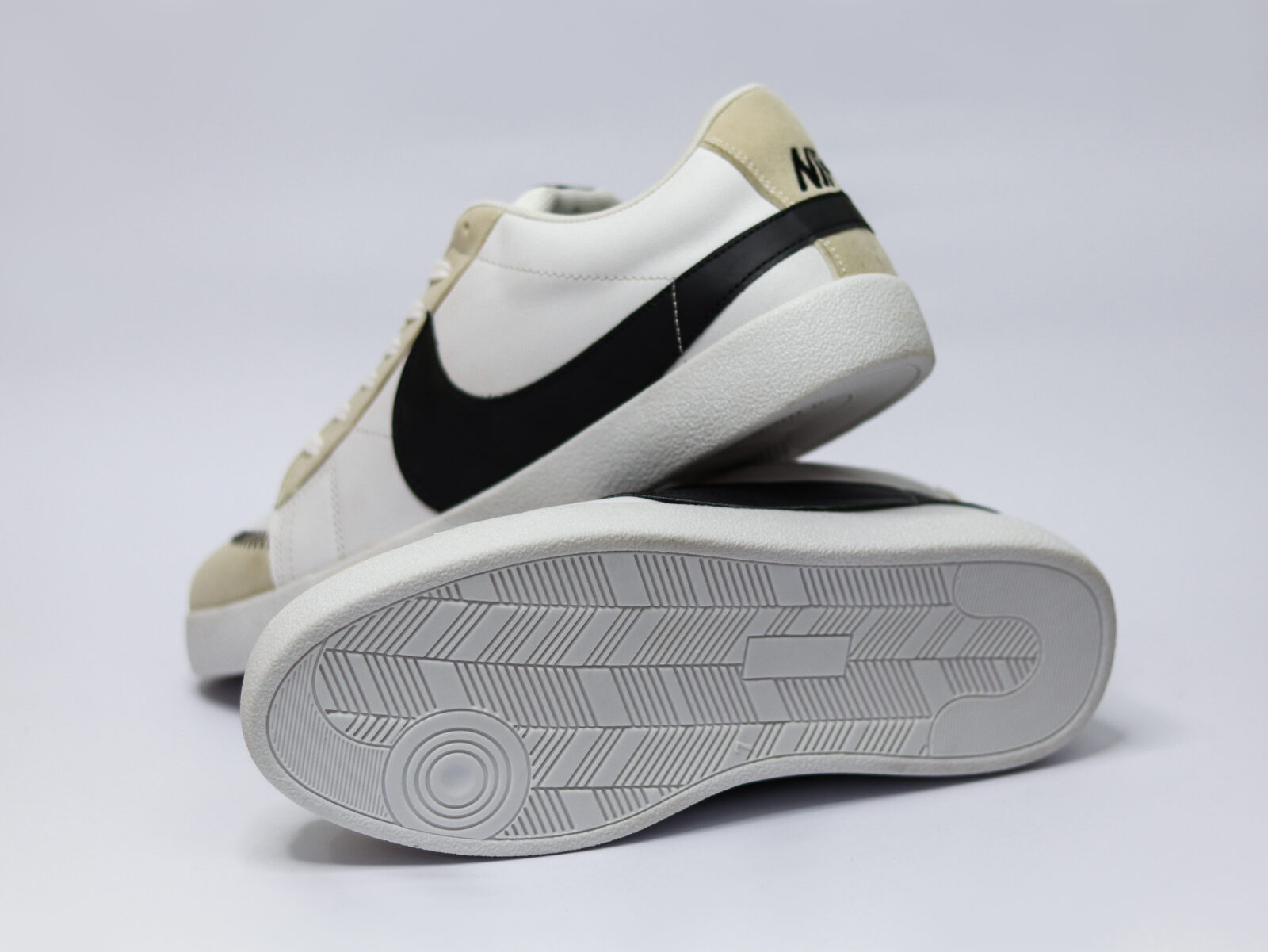 White Blazer Low '77 Jumbo - Image 8