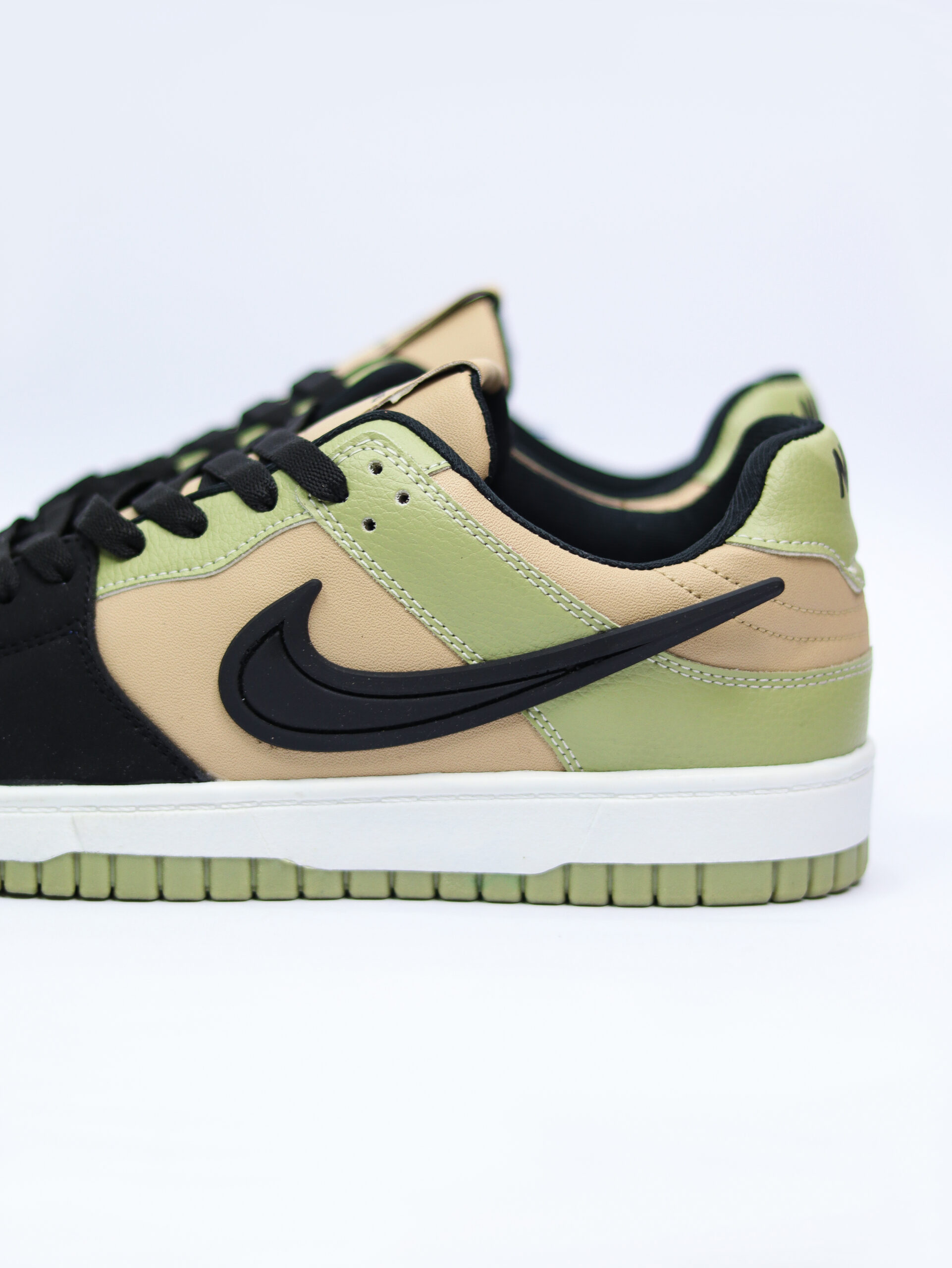SB Dunk Low X Ambush Black & Olive - Image 3