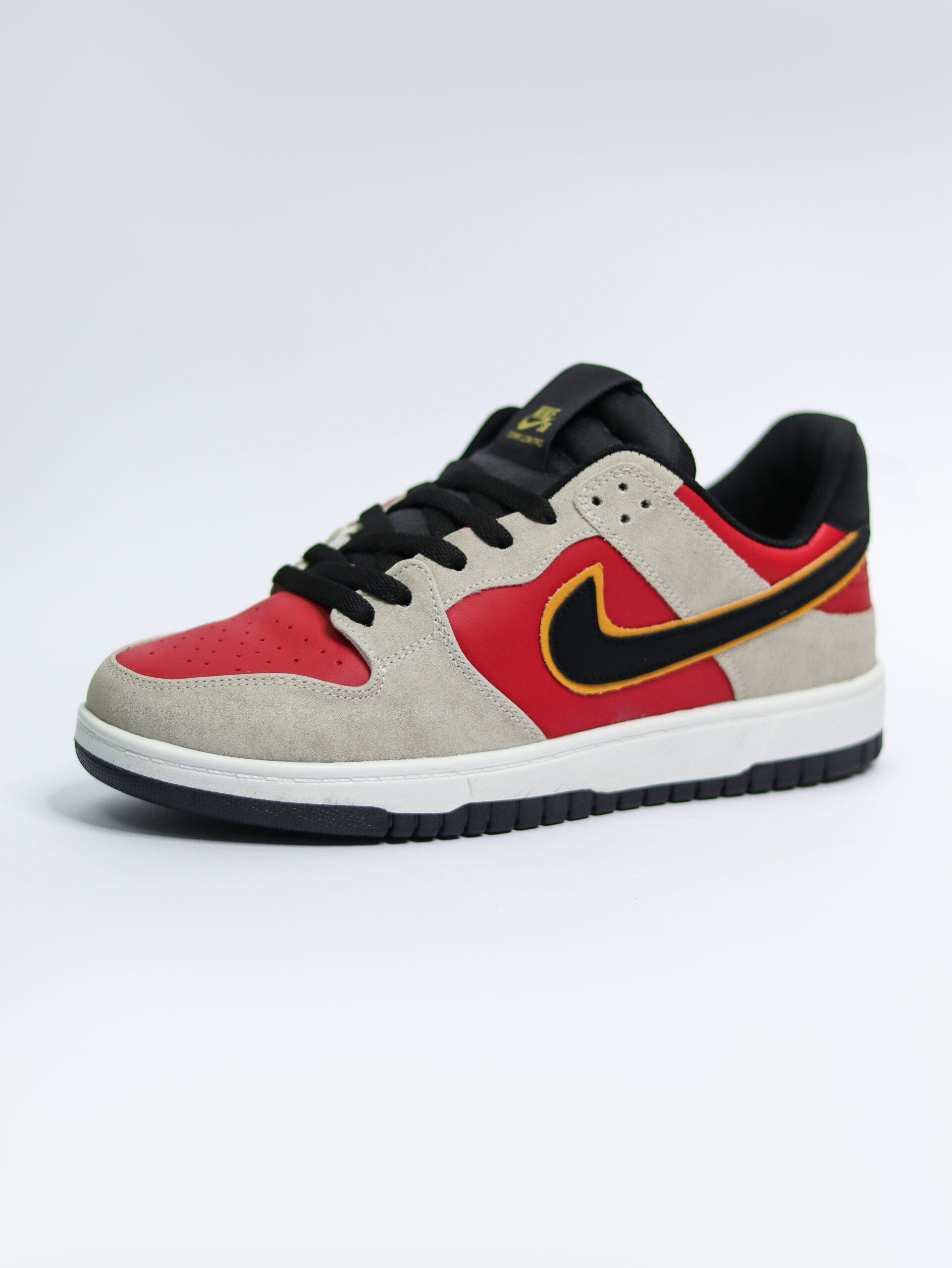 SB Dunk Low Saint Seiya - Image 5