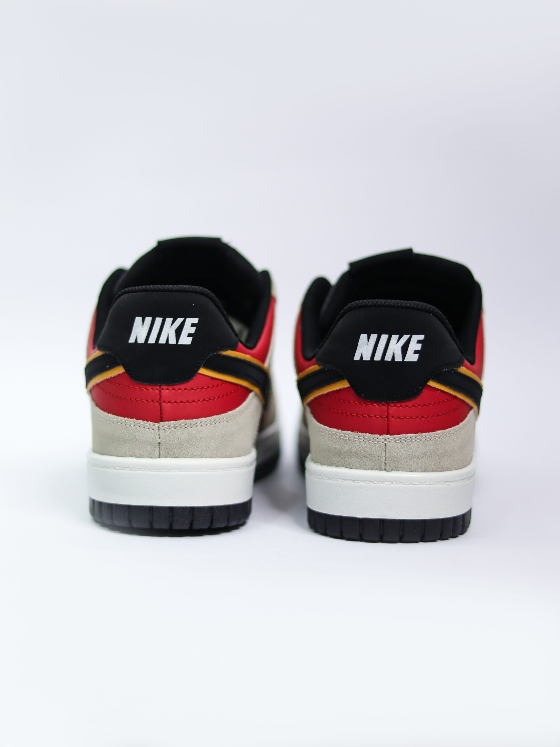 SB Dunk Low Saint Seiya - Image 8