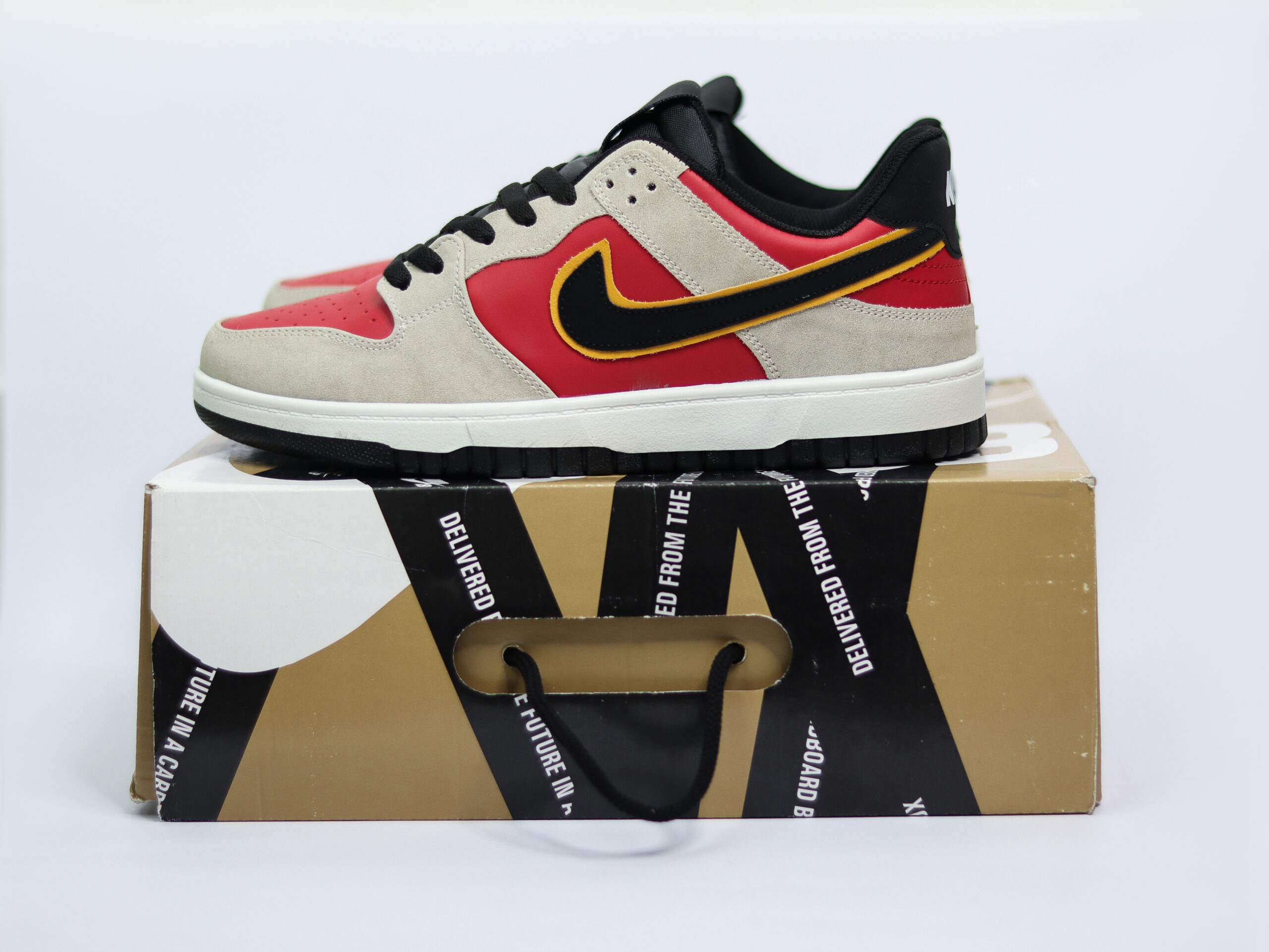 SB Dunk Low Saint Seiya - Image 11